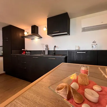 Helene Rose Apartment